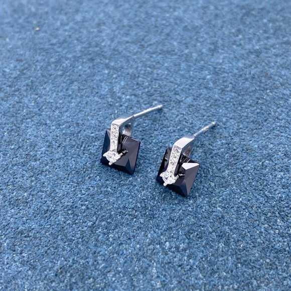 New 6mm Princess Cut Onyx Diamond Studs 925 Silver - Picture 3 of 6